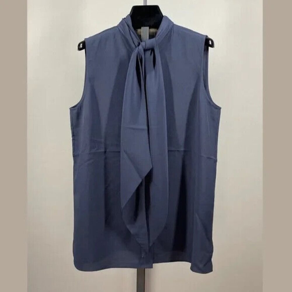 Elegant Blue Sleeveless Blouse